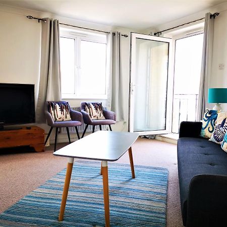 Апартаменты Marina Living With Parking, Balcony, Quiet And Secure Брайтонн Экстерьер фото