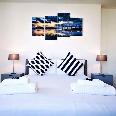 Апартаменты Marina Living With Parking, Balcony, Quiet And Secure Брайтонн Экстерьер фото